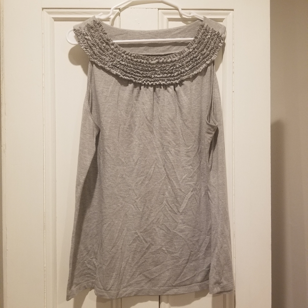 Grey top
